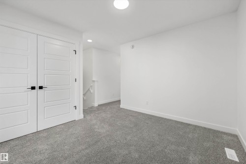 20820 40 Avenue Nw, Edmonton, AB - Indoor Photo Showing Other Room