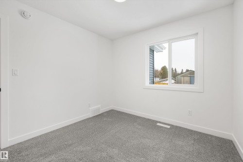 20820 40 Avenue Nw, Edmonton, AB - Indoor Photo Showing Other Room