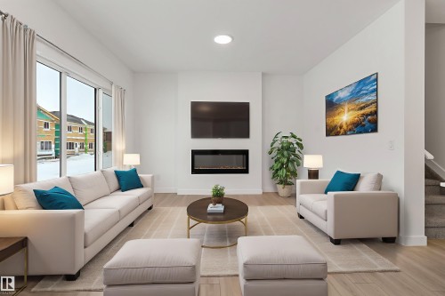 913 19 Avenue Nw, Edmonton, AB - Indoor Photo Showing Living Room With Fireplace