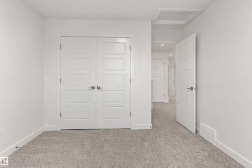 913 19 Avenue Nw, Edmonton, AB - Indoor Photo Showing Other Room