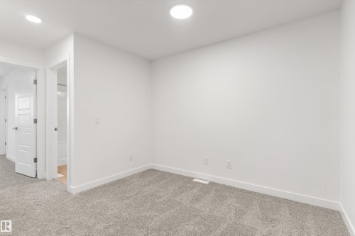 913 19 Avenue Nw, Edmonton, AB - Indoor Photo Showing Other Room