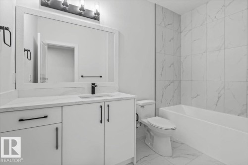 25 Foxtail Road, Fort Saskatchewan, AB - Indoor Photo Showing Bathroom