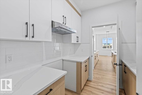 25 Foxtail Road, Fort Saskatchewan, AB - Indoor Photo Showing Kitchen