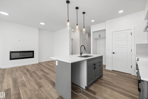 18931 28 Avenue Nw, Edmonton, AB - Indoor Photo Showing Kitchen With Upgraded Kitchen