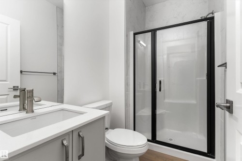 18927 28 Avenue Nw, Edmonton, AB - Indoor Photo Showing Bathroom