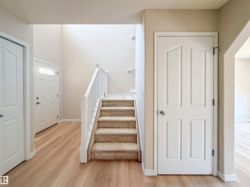 976 Rutherford Road Sw, Edmonton, AB - Indoor Photo Showing Other Room