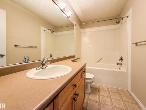 976 Rutherford Road Sw, Edmonton, AB - Indoor Photo Showing Bathroom
