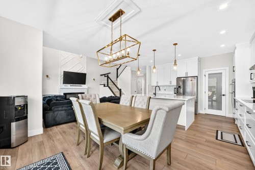 38 Avonlea Way, Spruce Grove, AB - Indoor Photo Showing Dining Room