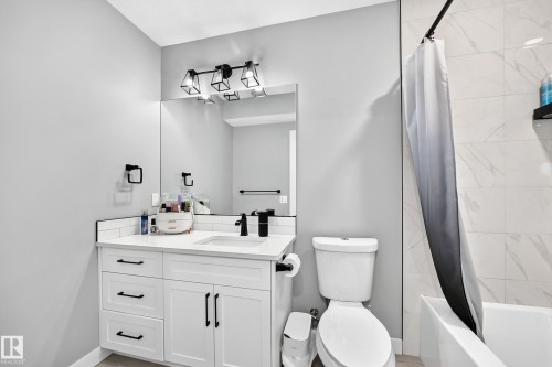 38 Avonlea Way, Spruce Grove, AB - Indoor Photo Showing Bathroom