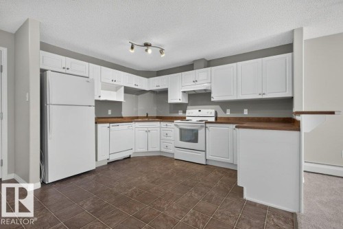 #6215 7331 South Terwillegar Dr Nw, Edmonton, AB - Indoor Photo Showing Kitchen