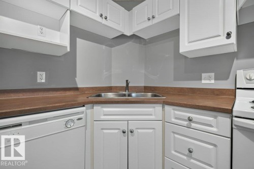 #6215 7331 South Terwillegar Dr Nw, Edmonton, AB - Indoor Photo Showing Kitchen With Double Sink