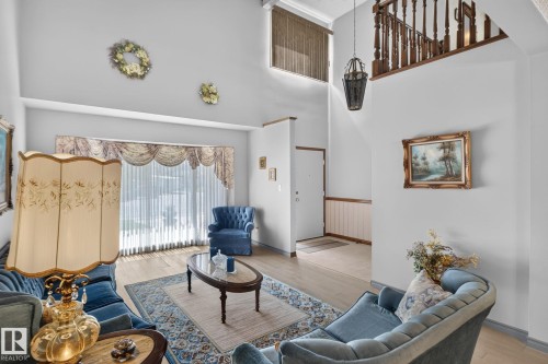 18132 78 Avenue Nw, Edmonton, AB - Indoor Photo Showing Living Room