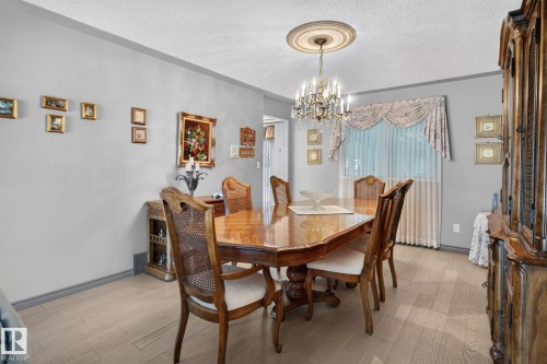 18132 78 Avenue Nw, Edmonton, AB - Indoor Photo Showing Dining Room