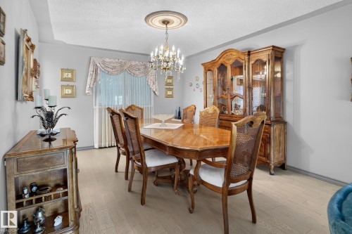 18132 78 Avenue Nw, Edmonton, AB - Indoor Photo Showing Dining Room