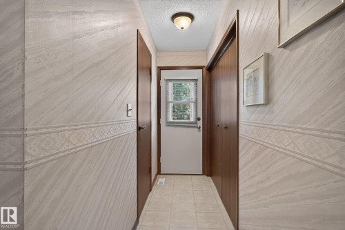 18132 78 Avenue Nw, Edmonton, AB - Indoor Photo Showing Other Room