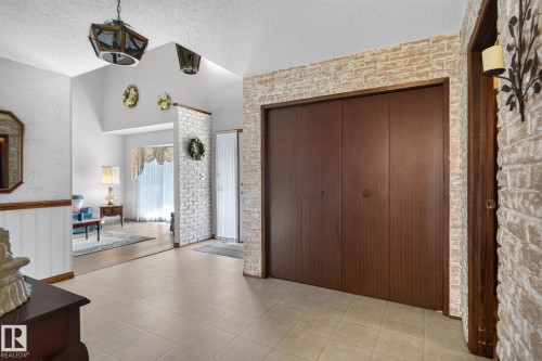 18132 78 Avenue Nw, Edmonton, AB - Indoor Photo Showing Other Room