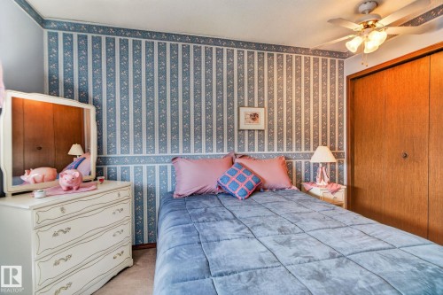 18132 78 Avenue Nw, Edmonton, AB - Indoor Photo Showing Bedroom