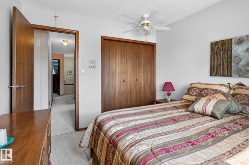 18132 78 Avenue Nw, Edmonton, AB - Indoor Photo Showing Bedroom