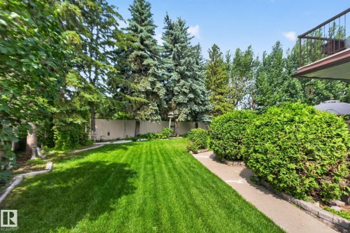 18132 78 Avenue Nw, Edmonton, AB - Outdoor