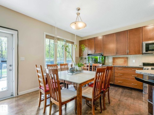 2825 Anderson Place Sw, Edmonton, AB - Indoor Photo Showing Other Room