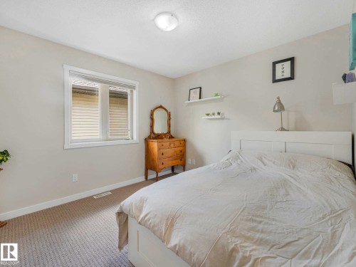 2825 Anderson Place Sw, Edmonton, AB - Indoor Photo Showing Bedroom