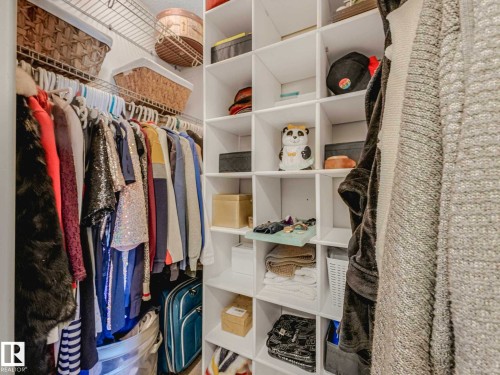 2825 Anderson Place Sw, Edmonton, AB - Indoor With Storage