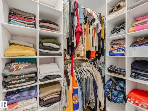 2825 Anderson Place Sw, Edmonton, AB - Indoor With Storage