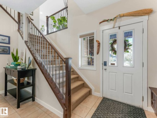 2825 Anderson Place Sw, Edmonton, AB - Indoor Photo Showing Other Room