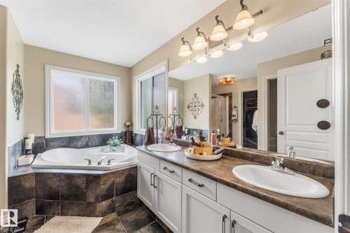 8 Danfield Place, Spruce Grove, AB - Indoor Photo Showing Bathroom