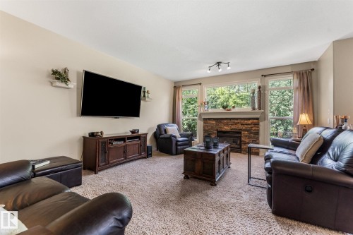 8 Danfield Place, Spruce Grove, AB - Indoor Photo Showing Living Room