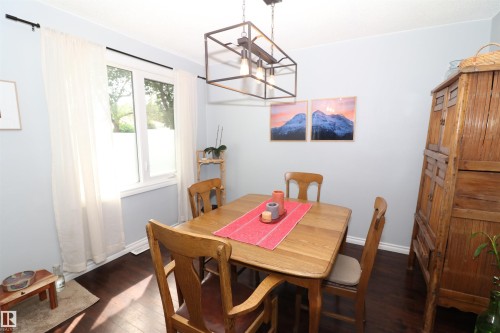 8620 79 Street Nw, Edmonton, AB - Indoor Photo Showing Dining Room