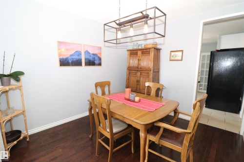 8620 79 Street Nw, Edmonton, AB - Indoor Photo Showing Dining Room