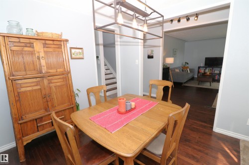 8620 79 Street Nw, Edmonton, AB - Indoor Photo Showing Dining Room