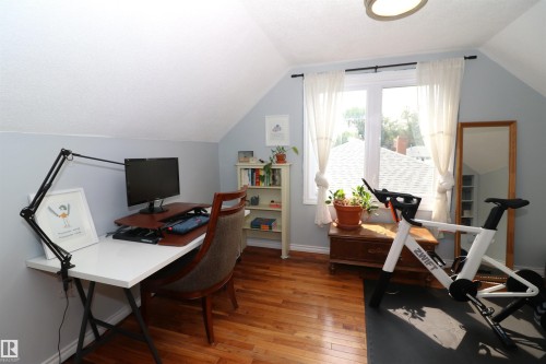 8620 79 Street Nw, Edmonton, AB - Indoor Photo Showing Office