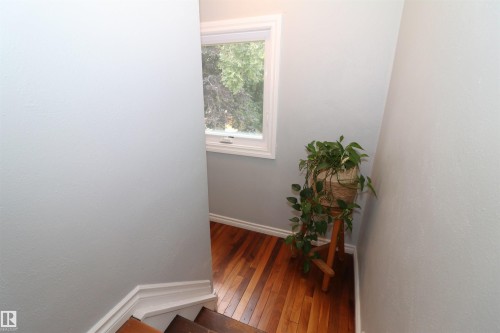 8620 79 Street Nw, Edmonton, AB - Indoor Photo Showing Other Room