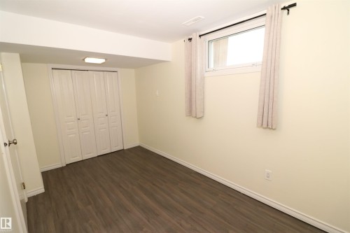 8620 79 Street Nw, Edmonton, AB - Indoor Photo Showing Other Room