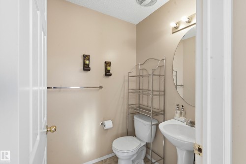 2806 31 Street Nw, Edmonton, AB - Indoor Photo Showing Bathroom
