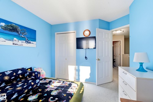 2806 31 Street Nw, Edmonton, AB - Indoor Photo Showing Bedroom