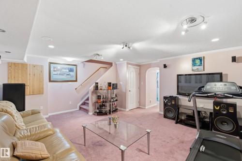 2806 31 Street Nw, Edmonton, AB - Indoor