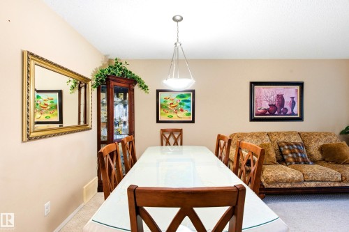 2806 31 Street Nw, Edmonton, AB - Indoor Photo Showing Dining Room