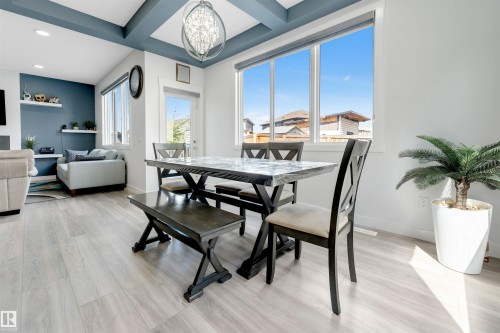 2912 12 Avenue Nw, Edmonton, AB - Indoor