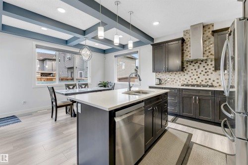 2912 12 Avenue Nw, Edmonton, AB - Indoor Photo Showing Kitchen With Upgraded Kitchen