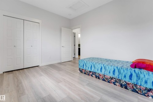 2912 12 Avenue Nw, Edmonton, AB - Indoor Photo Showing Bedroom