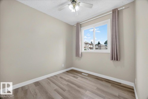 #23 10453 20 Av Nw, Edmonton, AB - Indoor Photo Showing Other Room