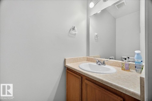 #23 10453 20 Av Nw, Edmonton, AB - Indoor Photo Showing Bathroom