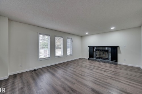 5507 179 Street Nw, Edmonton, AB - Indoor