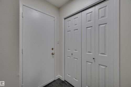 5507 179 Street Nw, Edmonton, AB - Indoor Photo Showing Other Room