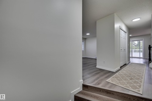 5507 179 Street Nw, Edmonton, AB - Indoor Photo Showing Other Room