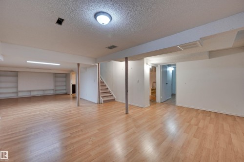 5507 179 Street Nw, Edmonton, AB - Indoor Photo Showing Other Room