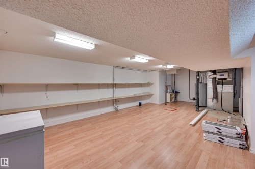 5507 179 Street Nw, Edmonton, AB - Indoor
